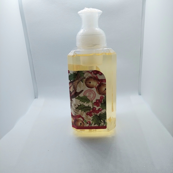 Michel Design Works foaming  Shea Butter hand soap mistletoe and holly 17.8 - Picture 2 of 4